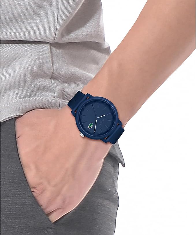 Lacoste Montre Analogique à Quartz pour Homme avec Bracelet en Silicone Bleu Marine